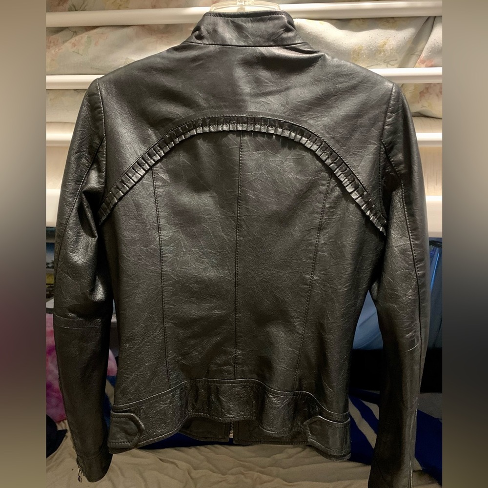 Danier Women’s Black Leather Jacket - XS